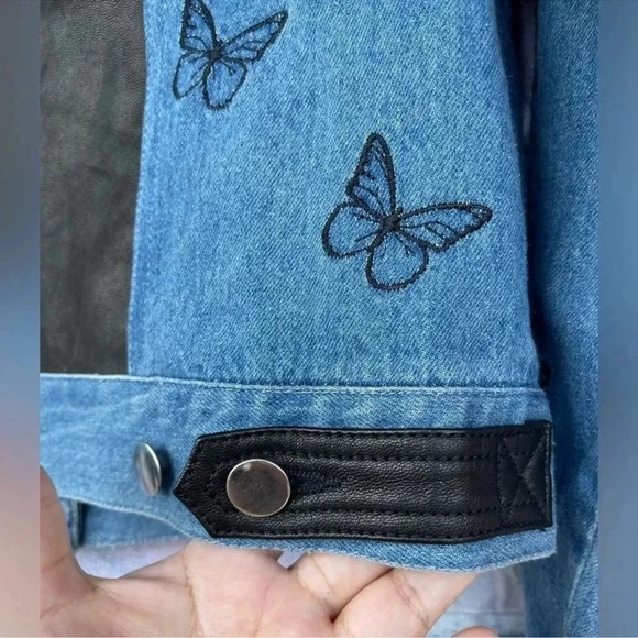 SAMANTHA SIPOS Good Vibes Denim
Jacket large - Picture 11 of 13